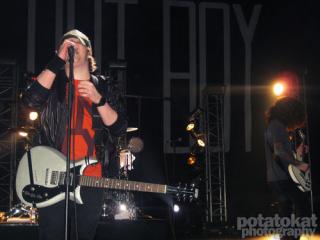 Image: fall-out-boy-hey-...572836588-bebdab.jpg