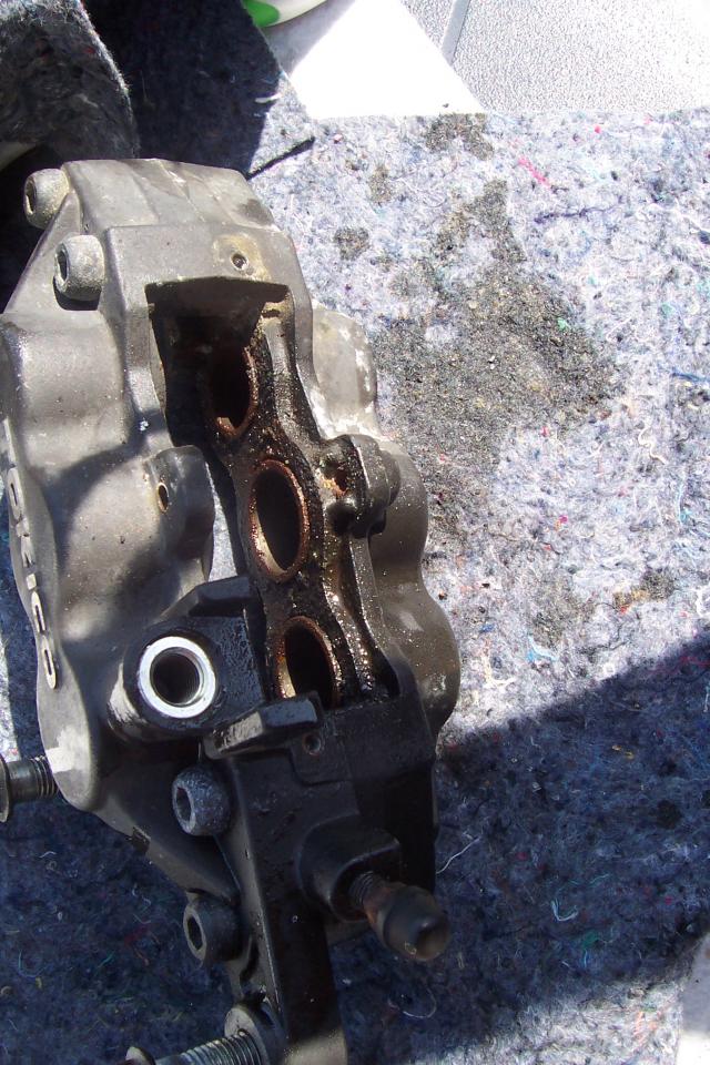 Image: etrier-avant-2--31431b.jpg