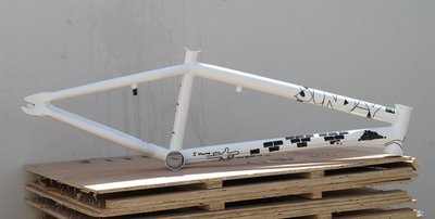 Image: ian-white-13-copy-740868-30a2b6.jpg